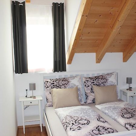 Ferienwohnung Earthloft Бад Клайнкирххайм Стая снимка