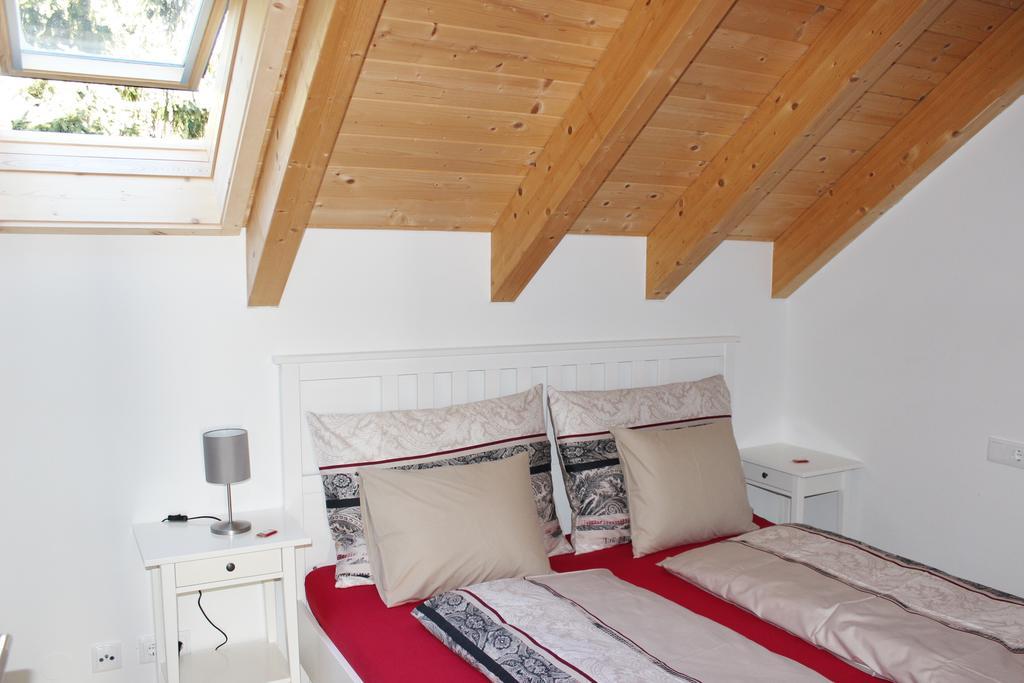 Ferienwohnung Earthloft Бад Клайнкирххайм Стая снимка